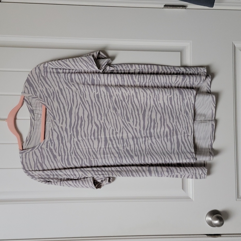 AEO T SHIRT